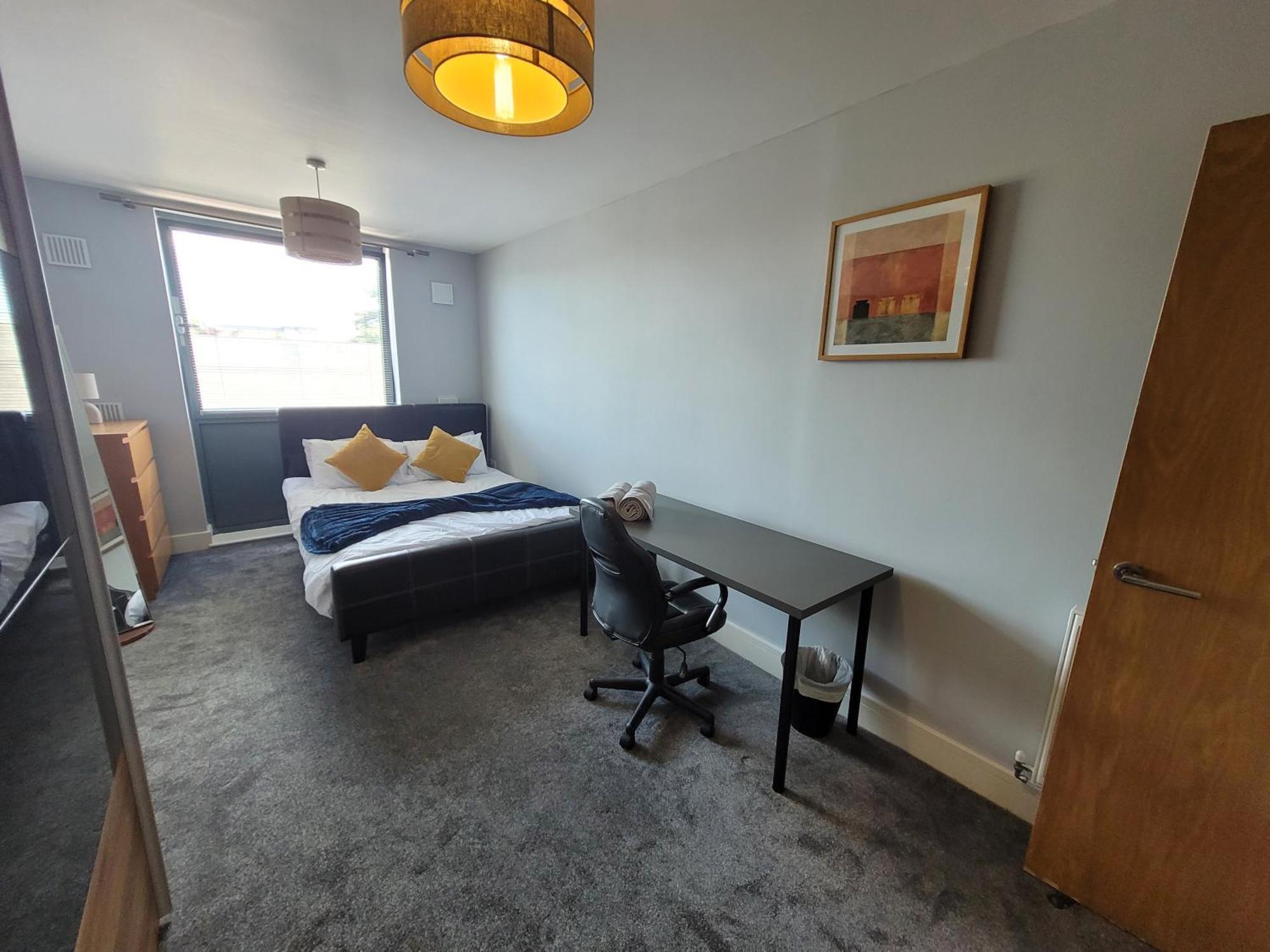 Lesley Court- A Lovely Spacious 2 Bedroom Apartment By Catchpole Stays Chelmsford Buitenkant foto