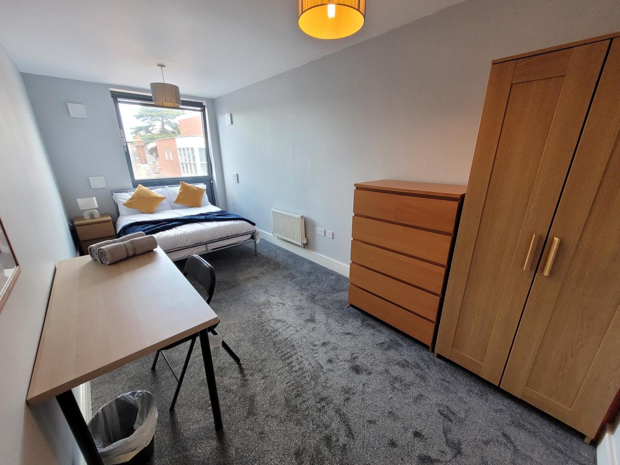 Lesley Court- A Lovely Spacious 2 Bedroom Apartment By Catchpole Stays Chelmsford Buitenkant foto